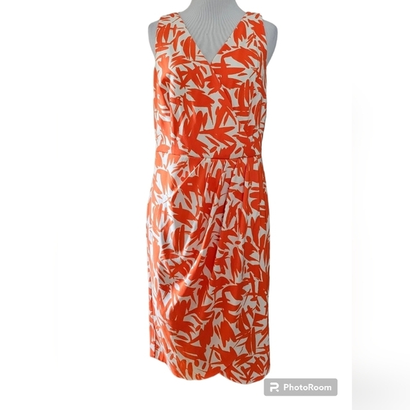 Maggy London Dresses & Skirts - Maggy London orange print dress